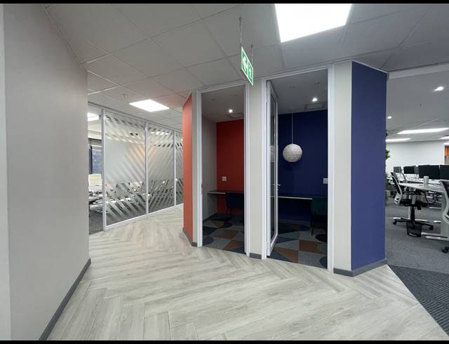 1,770M² OFFICE TO LET IN SANDOWN